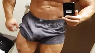benny prinz posing