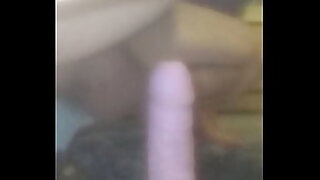 Estrenando mi dildo nuevo &colon;&rpar;