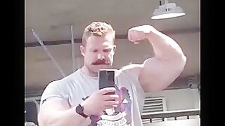 BIGMUSCLE DADDY
