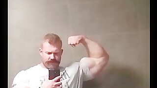 BIGMUSCLE DADDY
