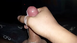 Mis mejores corridas con mucha leche&comma; pajas con mucho semen