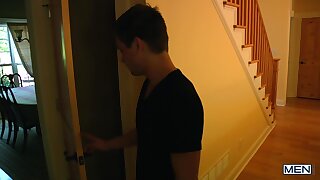 Gym Stalker (Darin Silvers, Johnny Rapid)