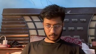 India boy shows ass