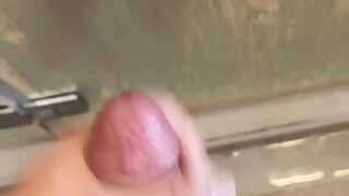 Horny israeli cums in the shower