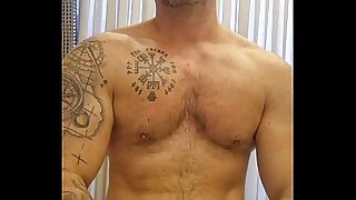 Bombeiro Sarado Brasileiro Strip Tease Gay - Punheta e Gozada na Cueca